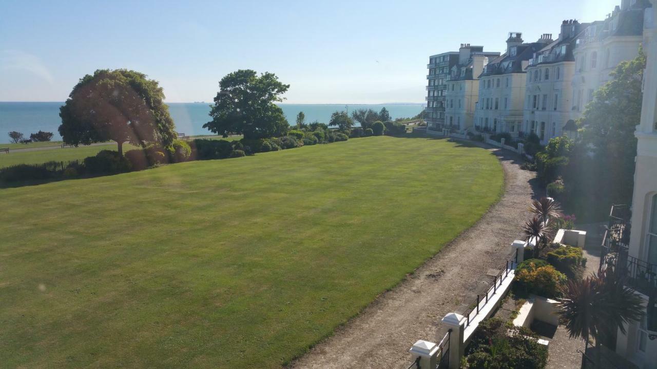 Westward Ho Hotel Folkestone Exterior photo